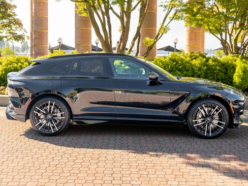 Used 2025 Aston Martin DBX 707 image 51