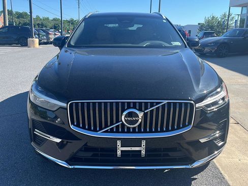 Used 2023 Volvo XC60 B5 Ultimate w/ Climate Package AWD/4WD image 2