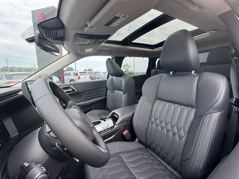 New 2025 Mitsubishi Outlander SEL image 17