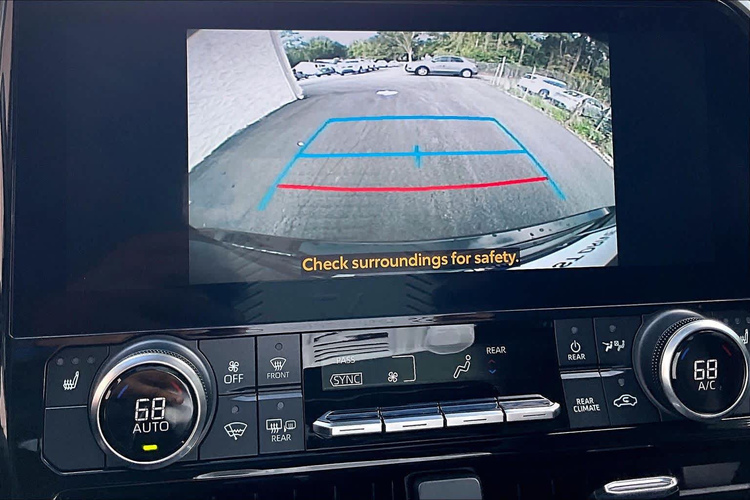 Used 2023 Toyota Highlander XLE FWD image 27