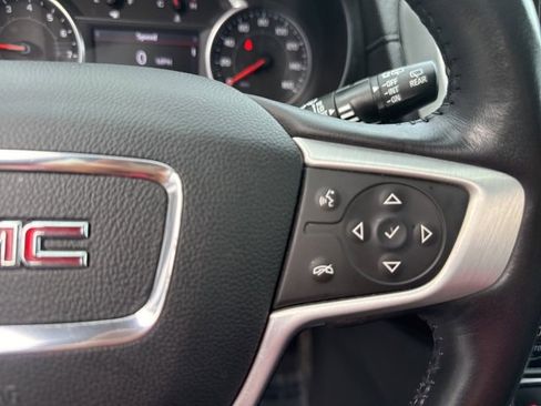 Used 2022 GMC Terrain SLT w/ Infotainment Package II image 16