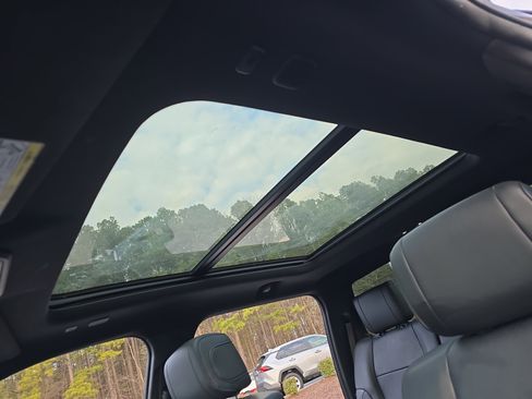 Used 2023 Toyota Tundra Platinum w/ Advanced Package image 31