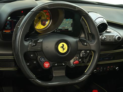 Used 2021 Ferrari F8 Tributo RWD image 16