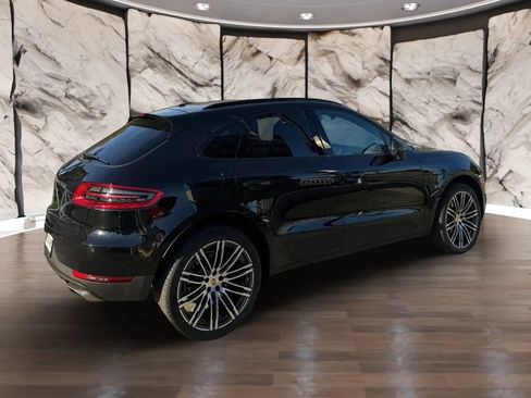 Used 2017 Porsche Macan AWD/4WD image 2
