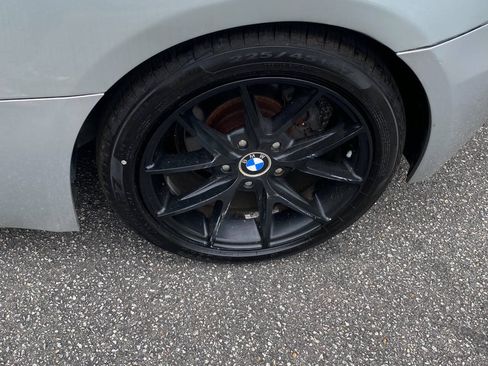Used 2005 BMW Z4 2.5i RWD image 9