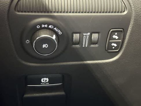 Used 2024 Jeep Wagoneer Series II w/ Flexible Seating Group RWD image 19