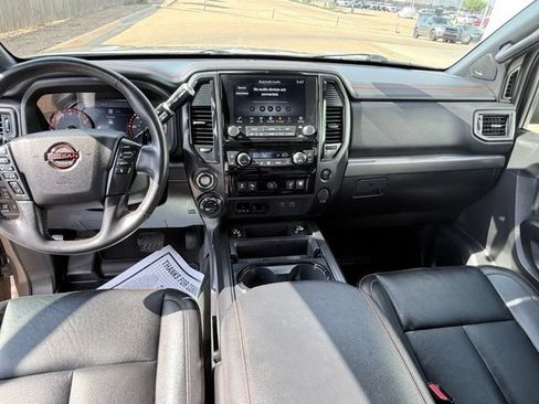 Used 2024 Nissan Titan PRO-4X w/ Pro-4x Convenience Package AWD/4WD image 18