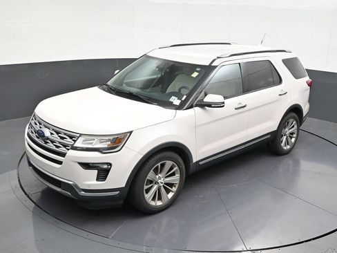 Used 2019 Ford Explorer Limited w/ Class III Trailer Tow Package FWD image 16