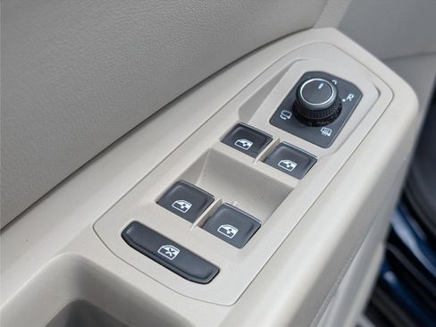 Used 2018 Volkswagen Atlas SEL Premium image 24