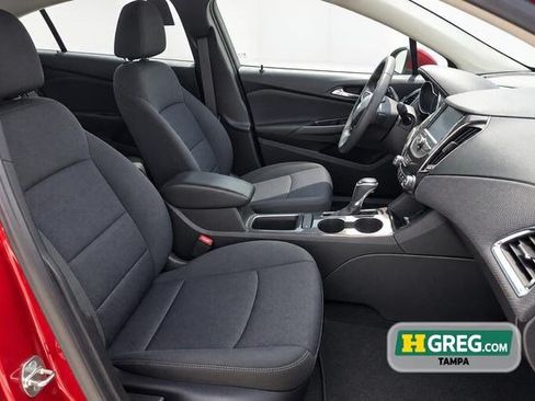 Used 2018 Chevrolet Cruze LT w/ Convenience Package FWD image 11