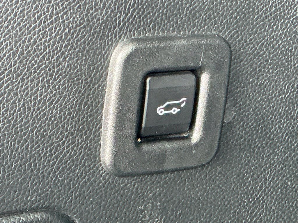 Used 2017 Lincoln Navigator Select AWD/4WD image 22