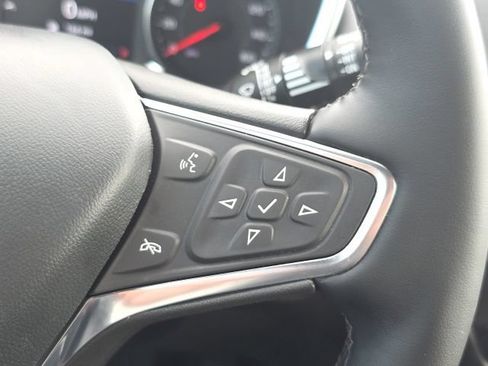 Used 2024 Chevrolet Equinox Premier AWD/4WD image 19