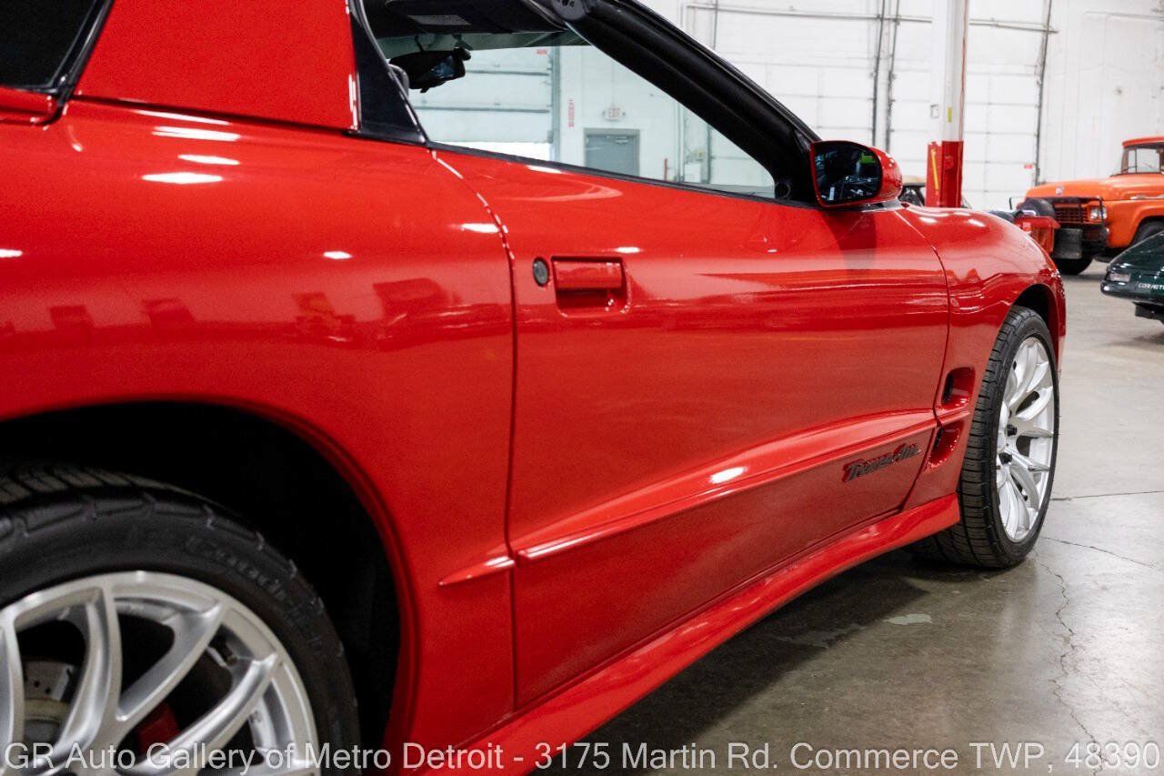 Used 1998 Pontiac Firebird Formula w/ Security Pkg RWD image 24