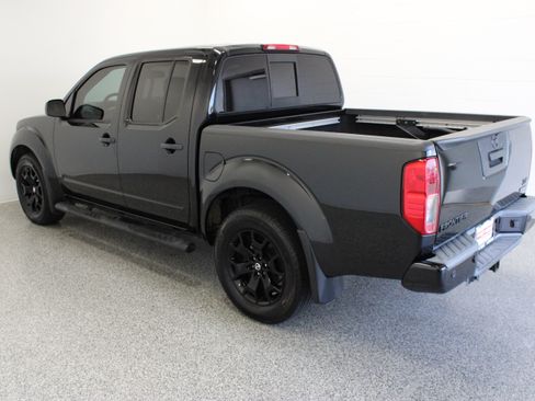 Used 2021 Nissan Frontier SV w/ Midnight Edition Floor Mats RWD image 9