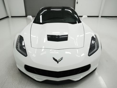 Used 2017 Chevrolet Corvette Grand Sport w/ Grand Sport Heritage Package RWD image 2