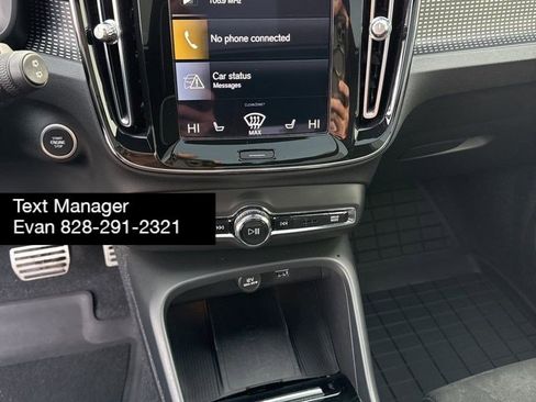 Used 2021 Volvo XC40 T5 R-Design w/ Advanced Package image 25