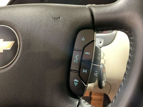 Used 2010 Chevrolet Impala LT w/ Luxury Edition Package FWD image 30