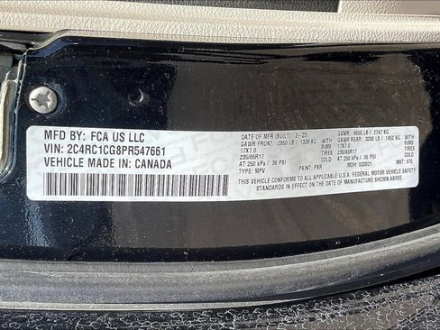 Used 2023 Chrysler Voyager LX image 6