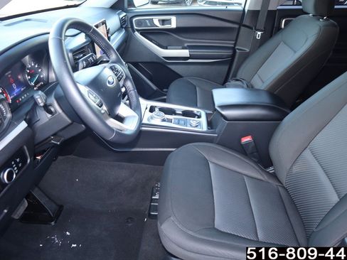 Used 2024 Ford Explorer XLT image 16