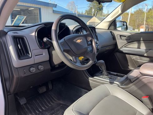 Used 2015 Chevrolet Colorado W/T AWD/4WD image 12