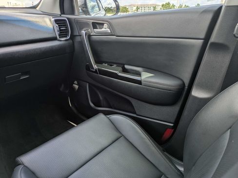 Used 2020 Kia Sportage EX FWD image 19