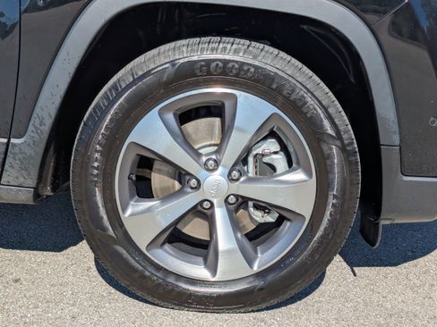 Used 2021 Jeep Cherokee Limited w/ Elite Package image 14