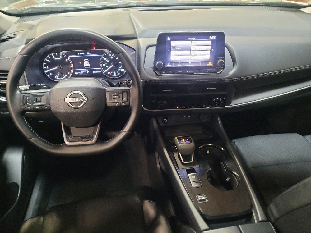 Used 2025 Nissan Rogue SV w/ SV Premium Package FWD image 22