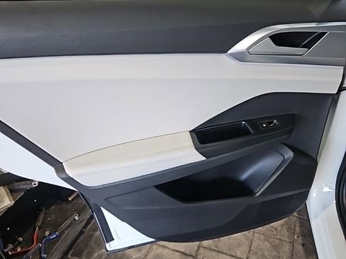 New 2026 Volkswagen Taos SE AWD/4WD image 20