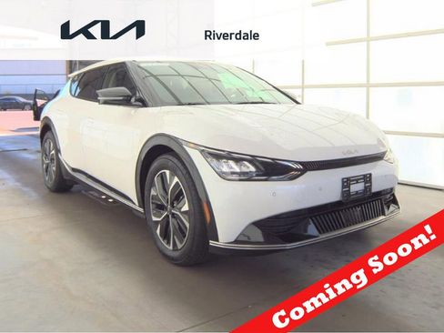 Used 2023 Kia EV6 Wind AWD/4WD image 1