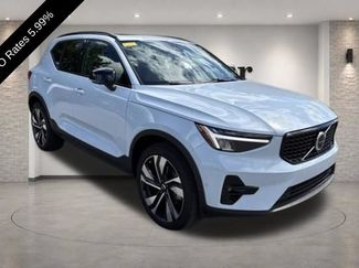 Used 2024 Volvo XC40 B5 Plus w/ Protection Package Premier AWD/4WD video 2