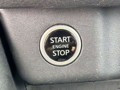 Used 2023 Nissan Rogue SV image 25