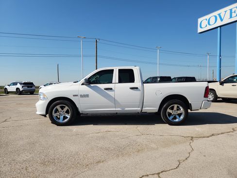 Used 2018 RAM 1500 Express RWD image 4