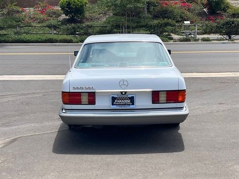 Used 1987 Mercedes-Benz 560 SEL image 5