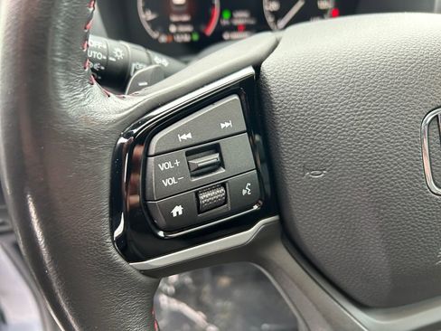 Used 2025 Honda Odyssey Sport-L image 18