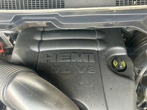 Used 2018 RAM 1500 Express AWD/4WD image 21