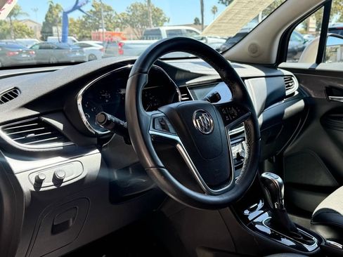 Used 2018 Buick Encore Preferred FWD image 9