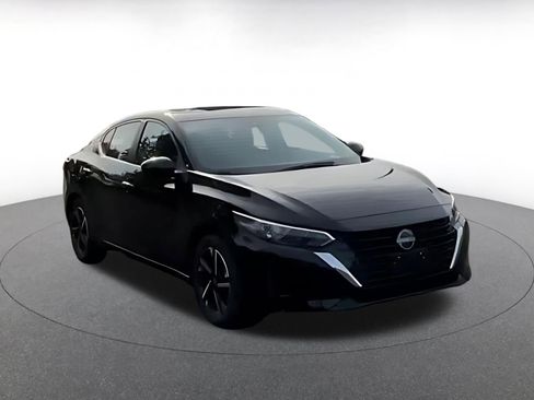 Used 2025 Nissan Sentra SV FWD image 3