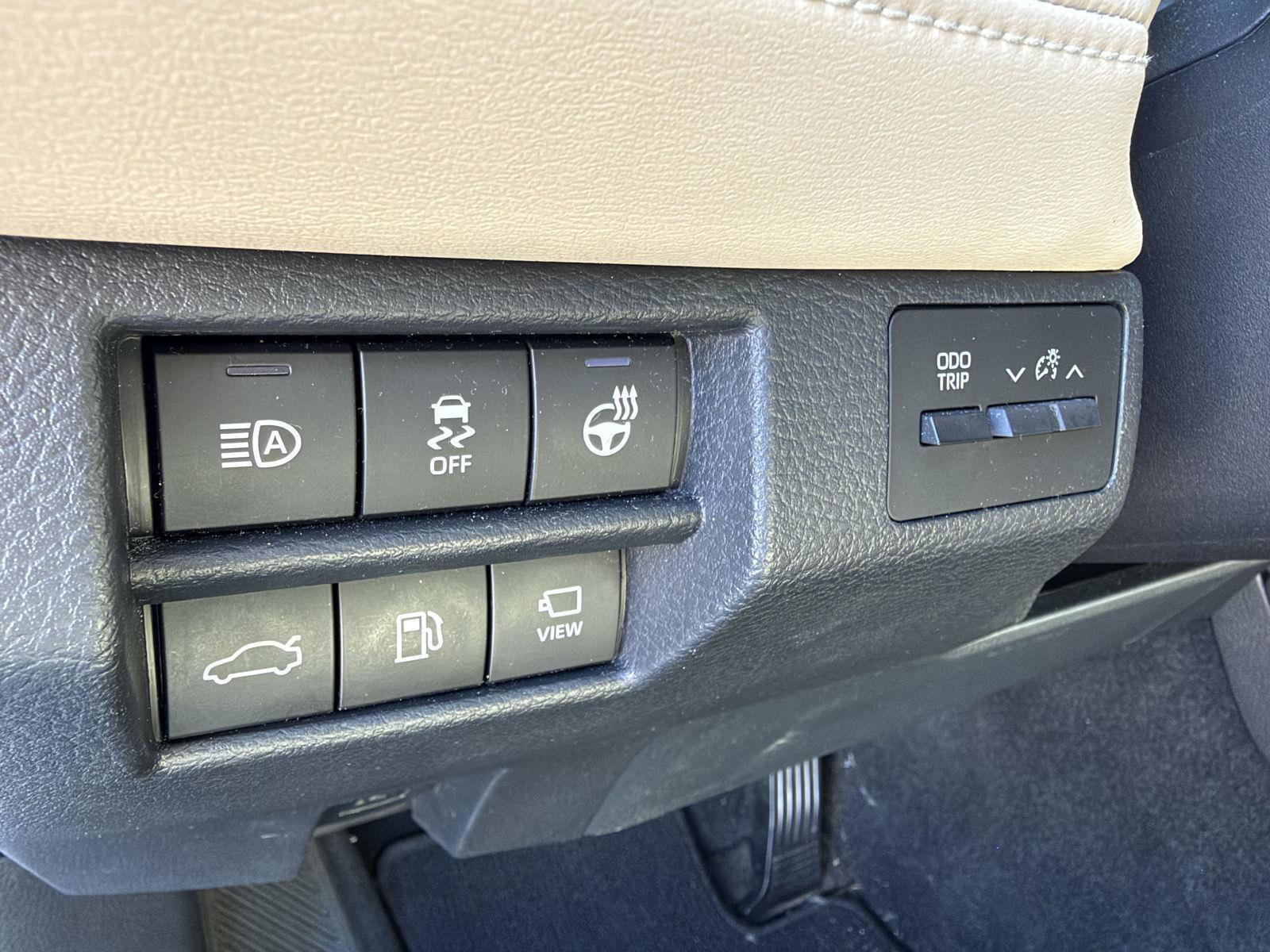 Used 2020 Toyota Avalon Limited w/ Advanced Safety Package FWD image 33