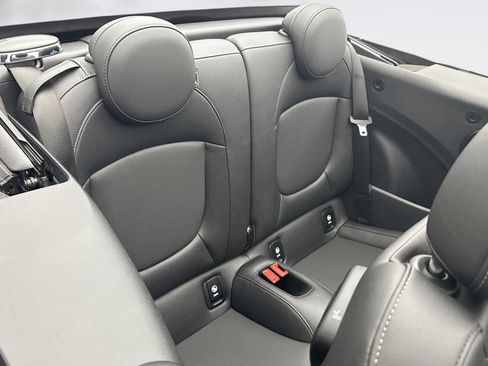 Used 2024 MINI Cooper S image 18