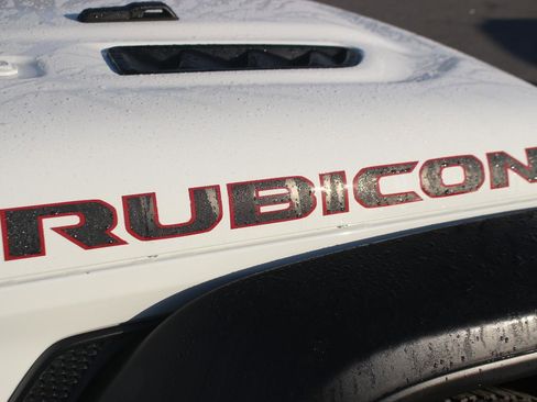 Used 2024 Jeep Wrangler Unlimited Rubicon image 10