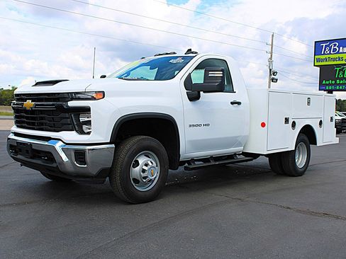 Used 2024 Chevrolet Silverado 3500 W/T w/ Snow Plow Prep Package image 2