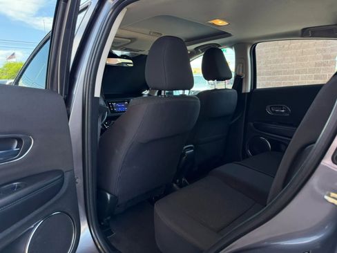 Used 2017 Honda HR-V EX image 41