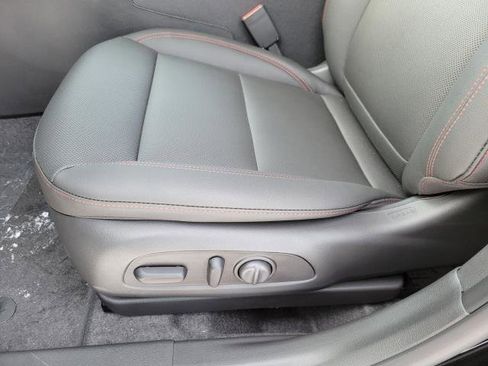 New 2026 Chevrolet Trax RS w/ Driver Confidence Package image 9