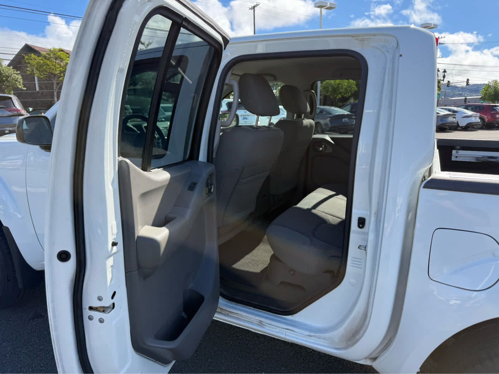 Used 2018 Nissan Frontier SV w/ Value Truck Package RWD image 9