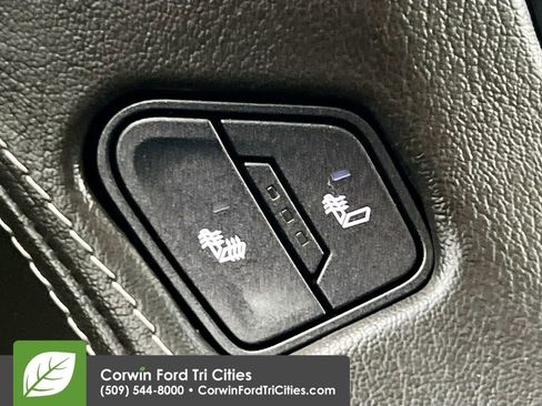 Used 2019 Chevrolet Suburban LT image 26