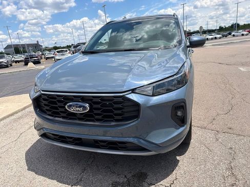 Used 2024 Ford Escape ST-Line Select w/ Tech Pack #2 AWD/4WD image 4