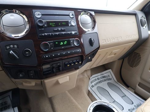 Used 2008 Ford F250 Lariat image 19