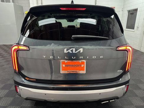 Used 2024 Kia Telluride EX AWD/4WD image 9