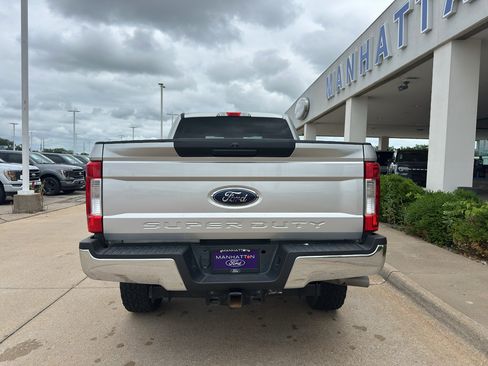 Used 2019 Ford F250 XLT AWD/4WD image 9