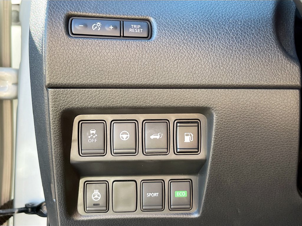 Used 2020 Nissan Rogue SL FWD image 10